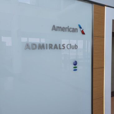 American Airlines Admirals Club at Chicago Ohare (ORD) airport at G concourse (G8)